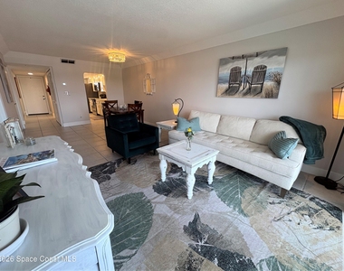500 Palm Springs Boulevard - Photo Thumbnail 6
