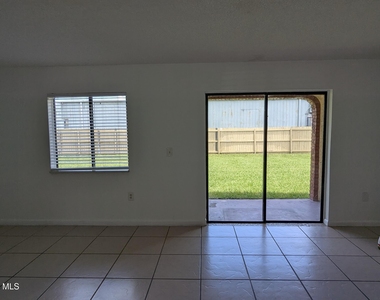 174 San Juan Circle - Photo Thumbnail 15