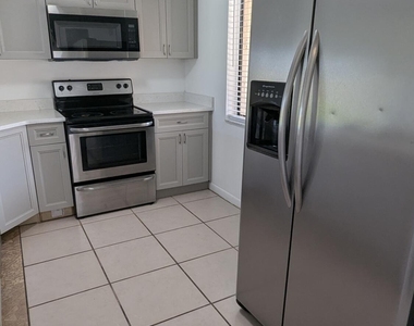 174 San Juan Circle - Photo Thumbnail 4