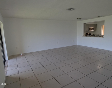174 San Juan Circle - Photo Thumbnail 12