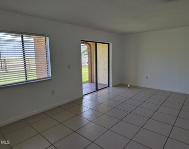 174 San Juan Circle - Photo Thumbnail 13
