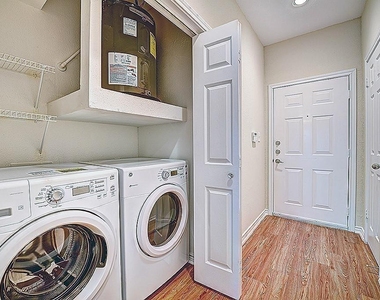 1919 Post Oak Park Drive - Photo Thumbnail 3