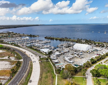 7 Indian River Avenue - Photo Thumbnail 13