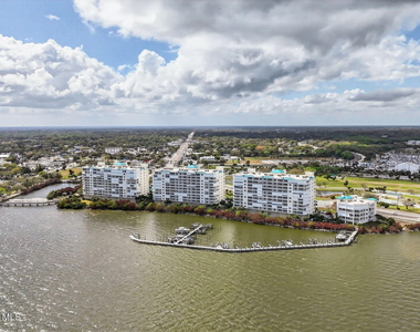 7 Indian River Avenue - Photo Thumbnail 7