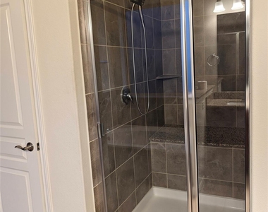 5206 Gerent Lane - Photo Thumbnail 15