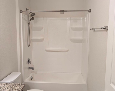 5206 Gerent Lane - Photo Thumbnail 14