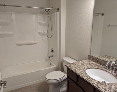 5206 Gerent Lane - Photo Thumbnail 12