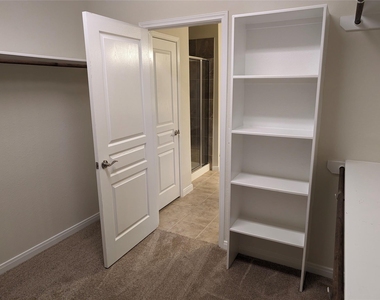 5206 Gerent Lane - Photo Thumbnail 5