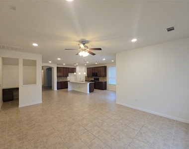 5206 Gerent Lane - Photo Thumbnail 3