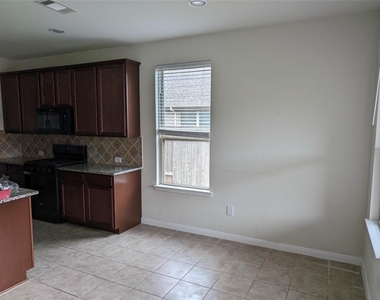 5206 Gerent Lane - Photo Thumbnail 9