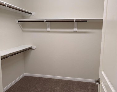 5206 Gerent Lane - Photo Thumbnail 17