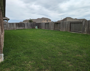 5206 Gerent Lane - Photo Thumbnail 19
