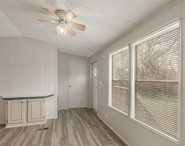 1345 Fm 405 Road - Photo Thumbnail 9