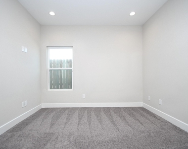 5904 Gardendale Drive - Photo Thumbnail 23