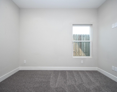 5904 Gardendale Drive - Photo Thumbnail 19