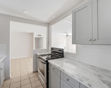 5667 Birchmont Drive - Photo Thumbnail 7