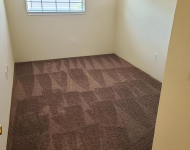 254 Ulster Lane - Photo Thumbnail 9