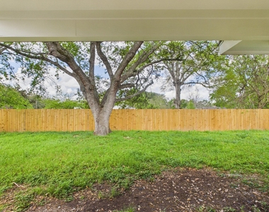 2002 Jones Street - Photo Thumbnail 29