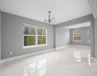 4500 Upland Circle Drive - Photo Thumbnail 5