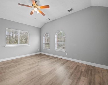 4500 Upland Circle Drive - Photo Thumbnail 14