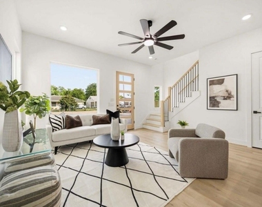 7130 Saint Augustine Street - Photo Thumbnail 3