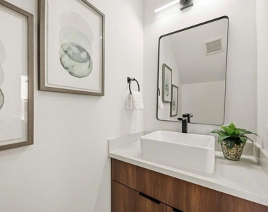 7130 Saint Augustine Street - Photo Thumbnail 9