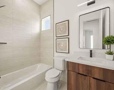 7130 Saint Augustine Street - Photo Thumbnail 14