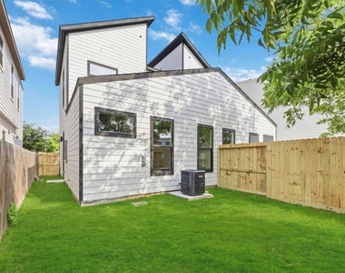 7130 Saint Augustine Street - Photo Thumbnail 19