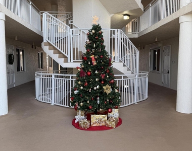 601 N Miramar Avenue - Photo Thumbnail 30