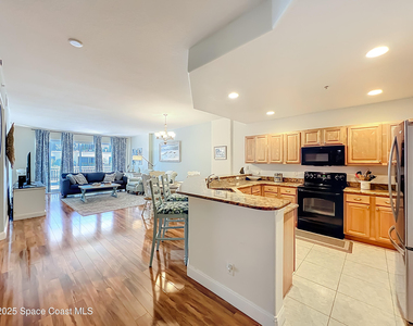 601 N Miramar Avenue - Photo Thumbnail 9