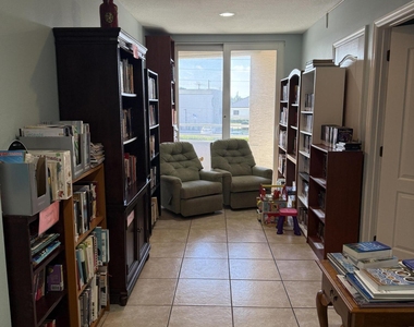 601 N Miramar Avenue - Photo Thumbnail 28
