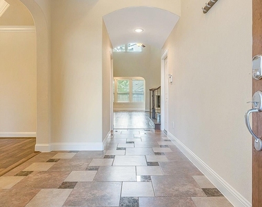 22 Garden Path Place - Photo Thumbnail 5