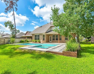 22 Garden Path Place - Photo Thumbnail 3