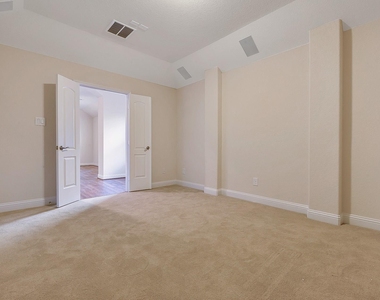 22 Garden Path Place - Photo Thumbnail 31