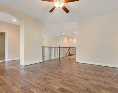 22 Garden Path Place - Photo Thumbnail 33