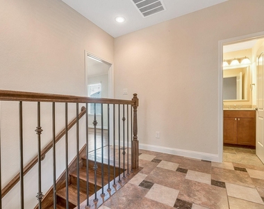 22 Garden Path Place - Photo Thumbnail 35