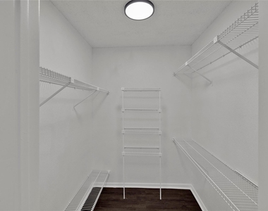 2830 S Bartell Drive - Photo Thumbnail 9
