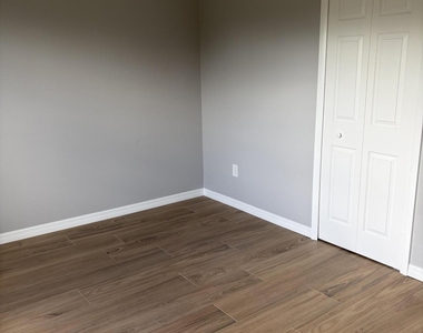 1136 Minnet Court Ne - Photo Thumbnail 16