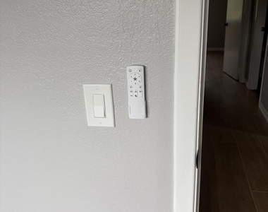 1136 Minnet Court Ne - Photo Thumbnail 6