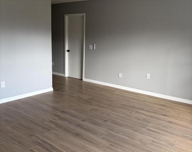 1136 Minnet Court Ne - Photo Thumbnail 27