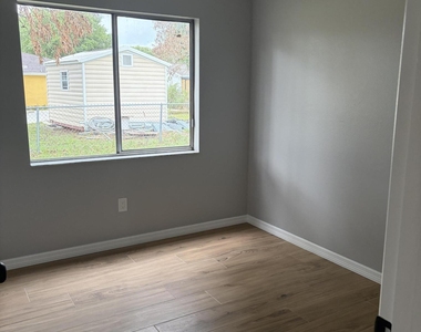 1136 Minnet Court Ne - Photo Thumbnail 29