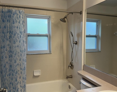 3127 Lowry Boulevard Se - Photo Thumbnail 7