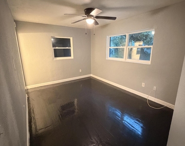 2309 Anna Drive - Photo Thumbnail 13