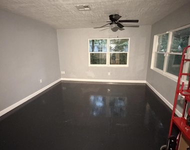 2309 Anna Drive - Photo Thumbnail 7