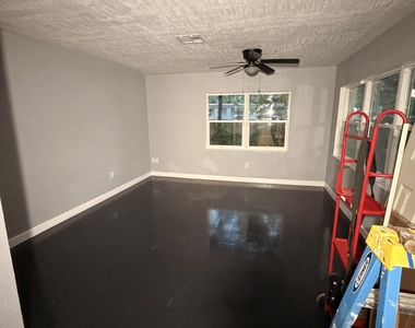 2309 Anna Drive - Photo Thumbnail 8