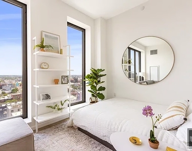 Vanderbilt Avenue - Photo Thumbnail 2