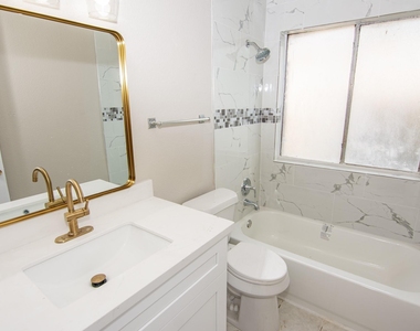 2611 Ashington Drive - Photo Thumbnail 11