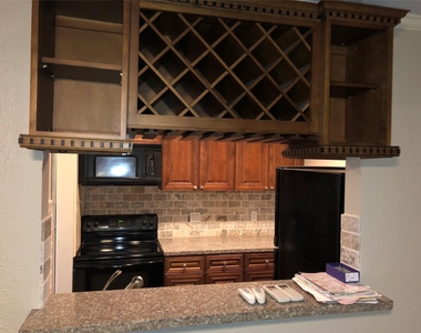 2507 Montrose Boulevard - Photo Thumbnail 7