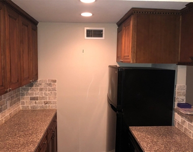 2507 Montrose Boulevard - Photo Thumbnail 9