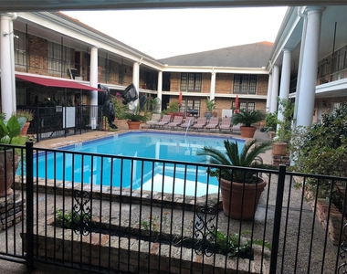 2507 Montrose Boulevard - Photo Thumbnail 2